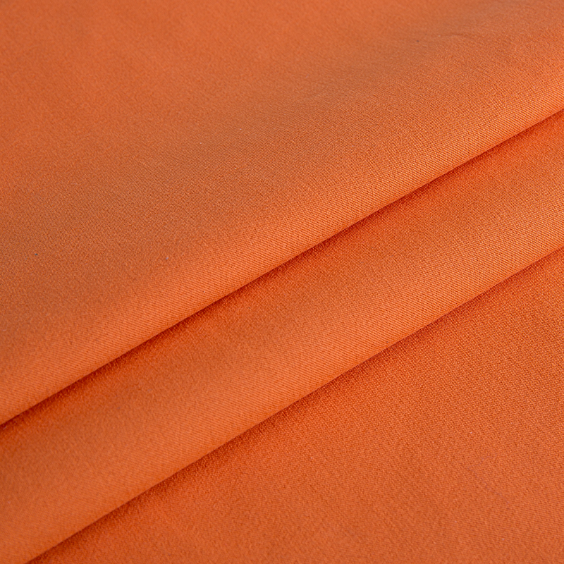 Katun/Poliester Twill Tangan Kiri Melar 4 Arah Katun/Poliester Twill Tangan Kiri Melar 4 Arah